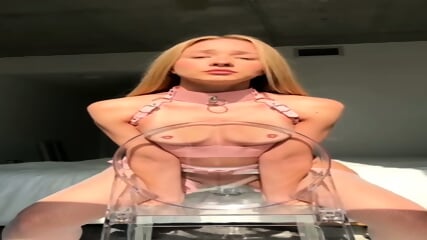 She's A Pretty Whore  hot-body