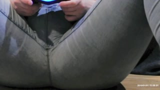 Gamer girl desperate to pee in jeans!