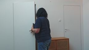 A Real Estate Agent Witnesses a Married Couple Having Passionate Sex and Watches Everything From the Closet.