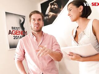Big Titties Sweetheart Anabell Screwed After Audition By Interviewer - BARE CASTING
