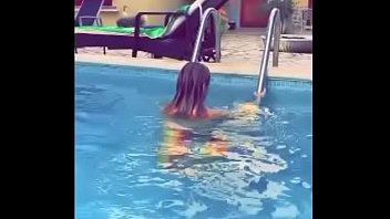 Flashing and Sex in Summer