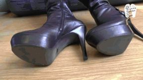 Inflatabes under Buffalo high heel Boots 3