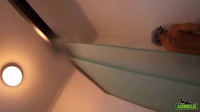 tomando um banho gostoso para dar para o negao - yara morganna - nego catra