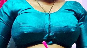 Indian Young Stepmom Sex in bedroom hindi