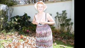 ”LADEISEROTIC Horny Amateur Granny Ladies With Webcams”