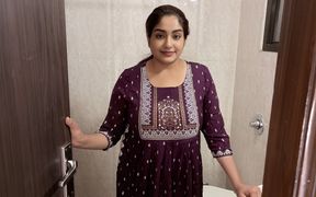 Jija-sali Affair- Aarushi Caught Jijaji Watching Her Pee