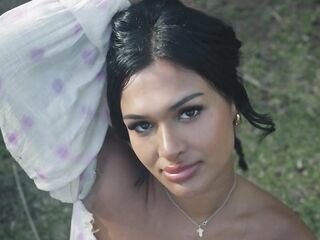 SANKTOR - TOPLESS BREASTY NATIVE AMERICAN GAL AT THE RANCHO