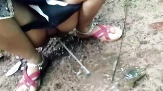 punjab desi Aunt Outdoors Outside Pee Movie Compilation