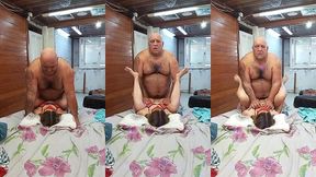 essa novinha gosta de homens mais velho por iso sempre fica com esse coroa