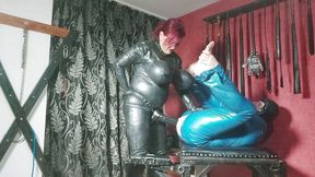 First time strapon fucking in latex