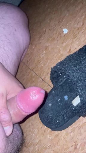 Cumming on neighbours slipper