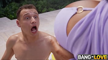 Fuck My Melons Tiamaria, Johnny Love