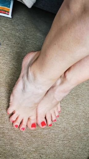 Show me your sexy toes