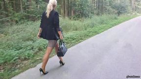 Business Lady loses her Shoe in the muddy swamp HD wmv 1920x1080