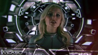 キャプテン・マーベルのコスプレイヤーが3Pで激しく突かれる