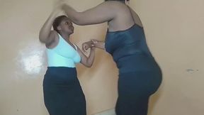 LIZ EATS SUZZY BIG ASS