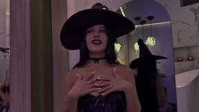 Horny little witch plays with a dildo on Halloween night - Carolina Guerrero