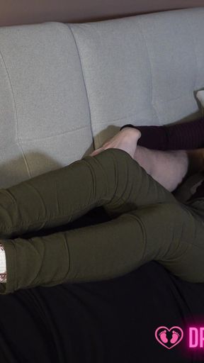 Sammy's Sweaty Feet Challenge - Dreamgirls in Socks