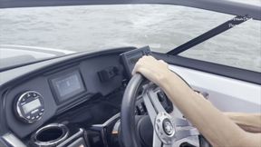 MILF Dianne is giving boat head