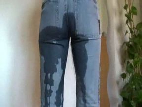 Kinky girlfriend on mine pisses in her jeans - Awkward!