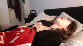 Cosy Orgasms Under The Blankets EveYourApple College