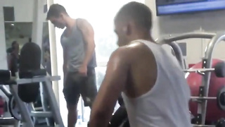 Str8 bulge in gym