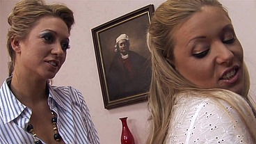 Blonde Lesbians In Lingerie Eat Each Other Out