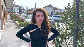 avec deux etalons, livia, 27ans, peut lacher prise !