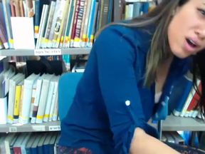 Israeli tenn plays in the library