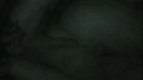 NOVINHA GEMENDO E FORTE COM A ROLA NO CU