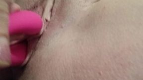 Tight Yummy Pussy Cream on Vibrator