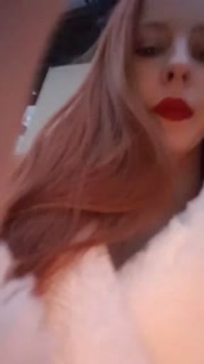 Smoking goddess red head