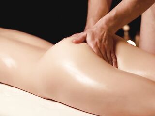 Relaxing Massage with Crunchy Mousse - GIANT CREAMPIE (Short Version)