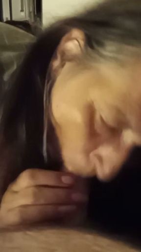 Mature blowjob - Experienced woman shows how to do it right. Amateur, HD   Clip 1