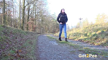 Amanda In Denims by Got2Pee - where girls come to piss