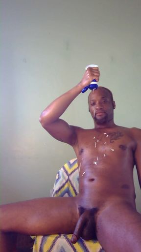 Kennie Jai Gets Ready for the Beach