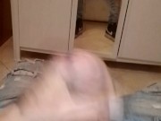 Sega con parolacce, tanta sborra nello specchio