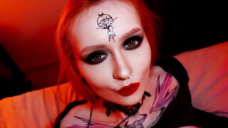 A una jovencita caliente de 18 años le follan el culo con fuerza