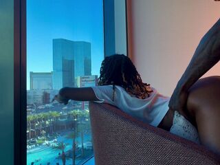 A Vibe And A Creampie In Vegas