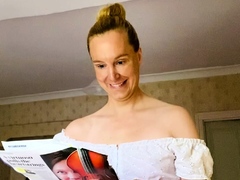 Cute amateur brunette naughty in solo jerking show on camera