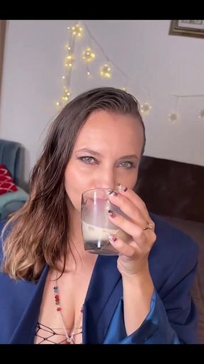 Honey, Did You Know That Cigarettes Are an Aphrodisiac for a Girl?