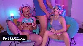 Gamer Girls Leana Lovings and Krissy Knight lose concentrate when nicky joins in