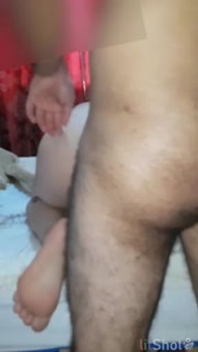 A Chica con Buen Culo le Encanta Follar por ambos Agujeros