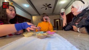 Food asmr com as amigas - cosplay