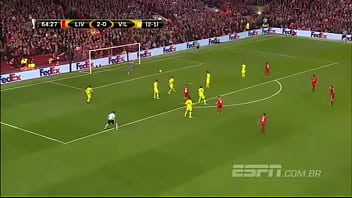 Firmino passando a rola no Soldado (LFCM1LGR4U)