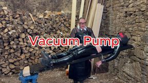 Vaccum pump with Mistress April