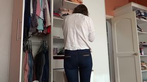 After Urinating, the Stepmother Puts on Very Tight Jeans, Revealing Her Panties