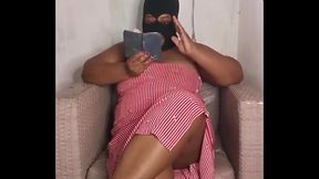 CRENTE SAFADA DA BUNDA GRANDE E BUCETA GOSTOSA FOI LER A B&Iacute_BLIA E FICOU COM TES&Atilde_O
