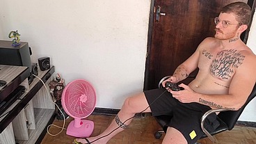não vai jogar video game vai me comer gostoso