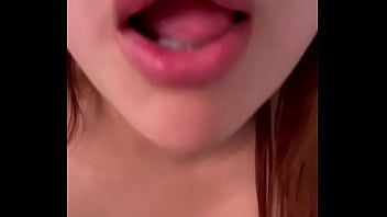 Astrid Vega se masturba en vivo